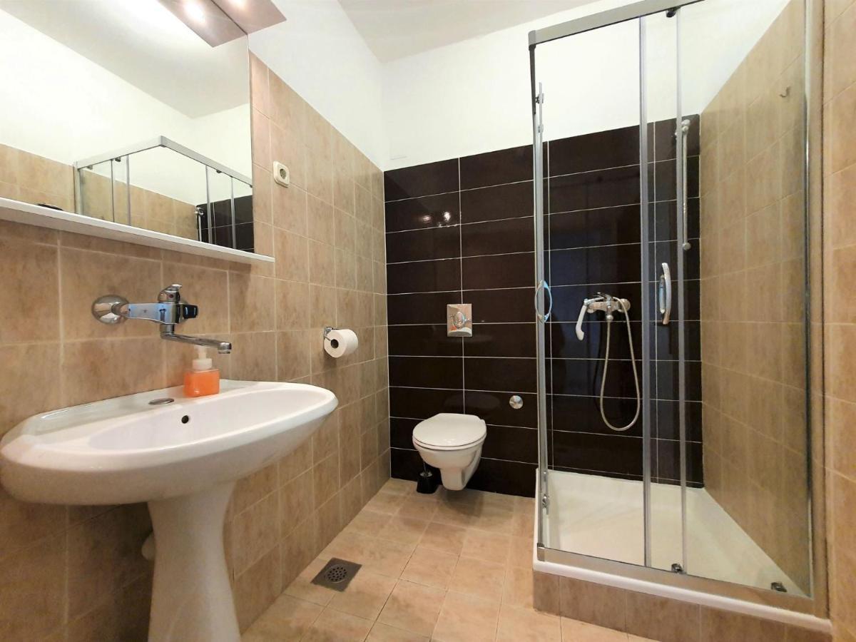 Apartment Katarina 3 - Sib156 By Interhome Бродарика Екстериор снимка